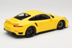 Porsche 911 991 Turbo S イエロー ブラックホイール Minichamps 1:18 110062321 メタル - 画像 3/8