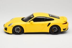 Porsche 911 991 Turbo S イエロー ブラックホイール Minichamps 1:18 110062321 メタル - 画像 4/8