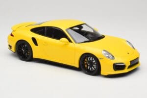 Porsche 911 991 Turbo S イエロー ブラックホイール Minichamps 1:18 110062321 メタル - 画像 6/8