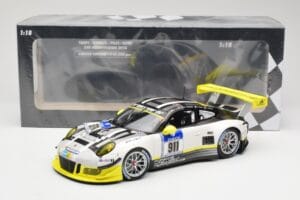 Porsche 911 991.1 GT3 R #911 Manthey Racing N. Tandy / E. Bamber 24h Nurburgring 2016 Minichamps 1:18 155166911 メタル - 画像 6/6