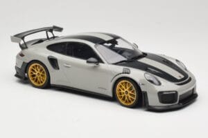 Porsche 911 991.2 GT2 RS Chalk Weissach Package ゴールドホイール Minichamps 1:18 155068304 メタル - 画像 4/6