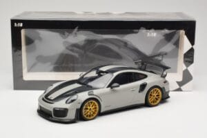 Porsche 911 991.2 GT2 RS Chalk Weissach Package ゴールドホイール Minichamps 1:18 155068304 メタル - 画像 6/6