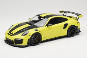 Porsche 911 GT2 RS 991.2 Weissach Package グリーン ブラックホイール Minichamps 1:18 155068300-1 メタル