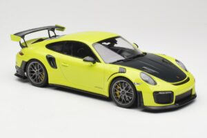 Porsche 911 991.2 GT2 RS ライムグリーン シルバーホイール Minichamps 1:18 155068309 メタル - 画像 4/6