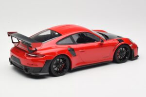 Porsche 911 GT2 RS 991.2 レッド ブラックホイール Minichamps 1:18 155068307 メタル - 画像 2/6
