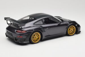Porsche 911 991.2 GT2 RS Weissach Package Purple Metallic ゴールドマグネシウムホイール付き Minichamps 1:18 153068322 メタル - 画像 2/6