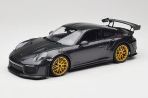 Porsche 911 991.2 GT2 RS Weissach Package Purple Metallic ゴールドマグネシウムホイール付き Minichamps 1:18 153068322 メタル