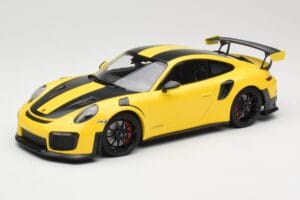 Porsche 911 991.2 GT2 RS Weissach Package イエロー ブラックホイール Minichamps 1:18 155068311 メタル