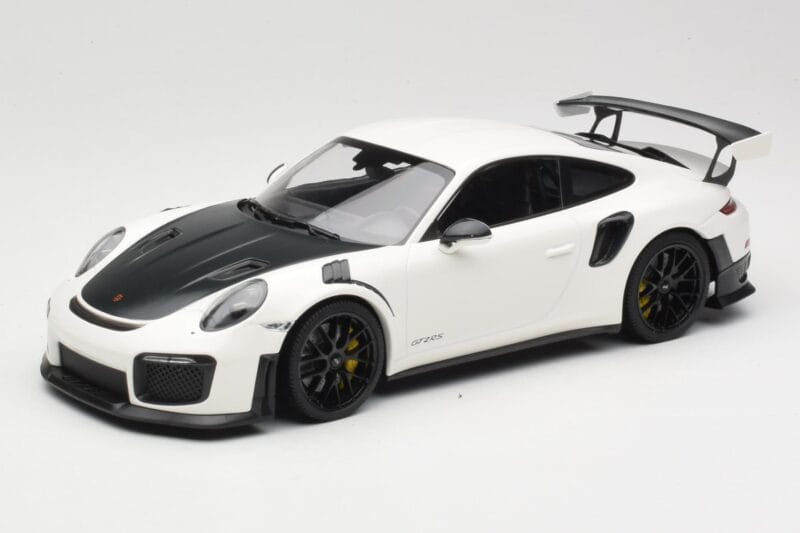 Porsche 911 991.2 GT2 RS ホワイト ブラックホイール Minichamps 1:18 155068310 メタル