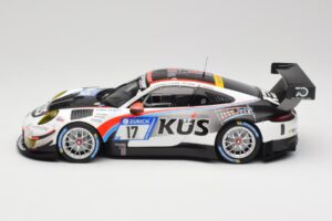 Porsche 911 991.2 GT3 R #17 Kues Team 75 Bernhard M. Christensen / K. Cairoli 24 Hours of Nurburgring 2018 Minichamps 1:18 15 - 画像 3/6