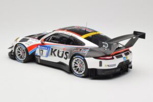 Porsche 911 991.2 GT3 R #17 Kues Team 75 Bernhard M. Christensen / K. Cairoli 24 Hours of Nurburgring 2018 Minichamps 1:18 15 - 画像 5/6