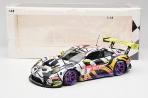 Porsche 911 991.2 GT3 R #8 Iron Force Ring Police 24 Hours Nürburgring 2019 Minichamps 1:18 153196088 メタル - 画像 6/6