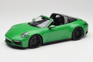 Porsche 911 991.2 Targa 4 GTS ブリティッシュレーシンググリーン Minichamps 1:18 155061065 メタル