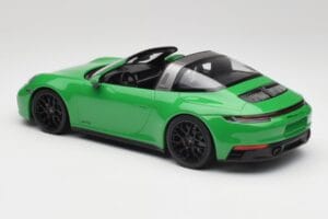 Porsche 911 991.2 Targa 4 GTS ブリティッシュレーシンググリーン Minichamps 1:18 155061065 メタル - 画像 5/6