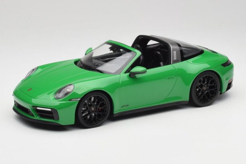 Porsche 911 991.2 Targa 4 GTS ブリティッシュレーシンググリーン Minichamps 1:18 155061065 メタル