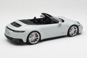 Porsche 911 992 Carrera 4 GTS カブリオレ グレー Minichamps 1:18 155063034 メタル - 画像 3/6