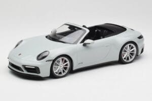 Porsche 911 992 Carrera 4 GTS カブリオレ グレー Minichamps 1:18 155063034 メタル