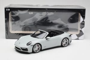 Porsche 911 992 Carrera 4 GTS カブリオレ グレー Minichamps 1:18 155063034 メタル - 画像 6/6
