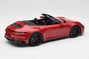 Porsche 911 992 Carrera 4 GTS カブリオレ レッド Minichamps 1:18 155063032 メタル - 画像 2/6