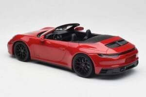 Porsche 911 992 Carrera 4 GTS カブリオレ レッド Minichamps 1:18 155063032 メタル - 画像 5/6
