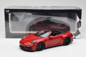 Porsche 911 992 Carrera 4 GTS カブリオレ レッド Minichamps 1:18 155063032 メタル - 画像 6/6