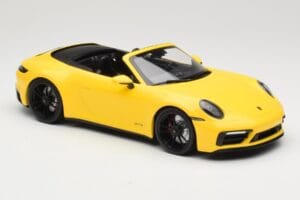 Porsche 911 992 Carrera 4 GTS カブリオレ イエロー Minichamps 1:18 155063030 メタル - 画像 4/6