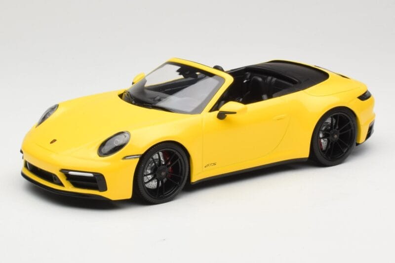 Porsche 911 992 Carrera 4 GTS カブリオレ イエロー Minichamps 1:18 155063030 メタル