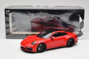 Porsche 911 992 Carrera 4 GTS レッド Minichamps 1:18 155063100 メタル - 画像 6/6