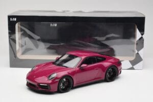 Porsche 911 992 Carrera 4 GTS Rubystar Minichamps 1:18 155063102 メタル - 画像 6/6