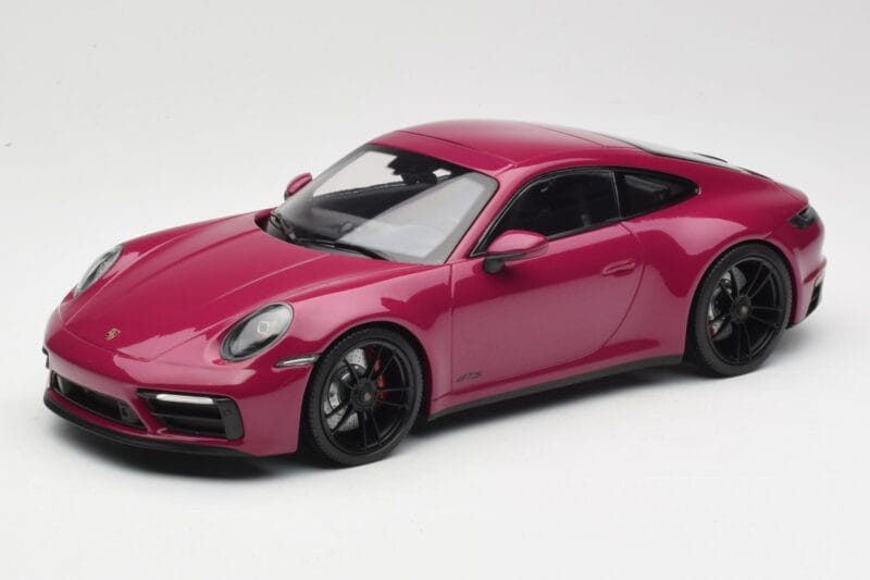 Porsche 911 992 Carrera 4 GTS Rubystar Minichamps 1:18 155063102 メタル