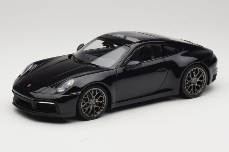 Porsche 911 992 Carrera 4S Blue Metallic Minichamps 1:18 155067321 メタル