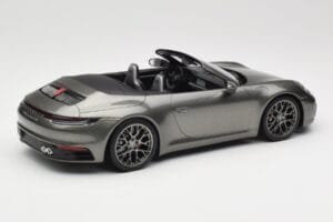 Porsche 911 992 Carrera 4S カブリオレ Mamba Green Metallic Minichamps 1:18 155067337 メタル - 画像 2/6