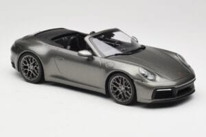 Porsche 911 992 Carrera 4S カブリオレ Mamba Green Metallic Minichamps 1:18 155067337 メタル - 画像 4/6