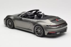 Porsche 911 992 Carrera 4S カブリオレ Mamba Green Metallic Minichamps 1:18 155067337 メタル - 画像 5/6