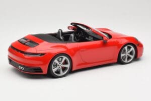 Porsche 911 992 Carrera 4S カブリオレ レッド Minichamps 1:18 155067331 メタル - 画像 2/6