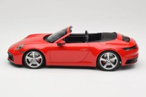 Porsche 911 992 Carrera 4S カブリオレ レッド Minichamps 1:18 155067331 メタル - 画像 3/6