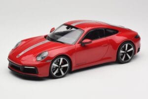 Porsche 911 992 Carrera 4S Carmine Red Minichamps 1:18 155067326 メタル