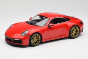 Porsche 911 992 Carrera 4S ガーズレッド & ゴールドホイール Minichamps 1:18 153067328 メタル