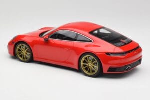 Porsche 911 992 Carrera 4S ガーズレッド & ゴールドホイール Minichamps 1:18 153067328 メタル - 画像 5/6