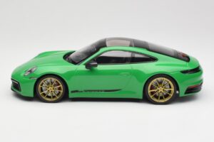 Porsche 911 992 Carrera 4S Python Green Minichamps 1:18 155067325 メタル - 画像 3/6