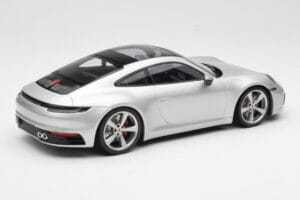Porsche 911 992 Carrera 4S シルバー Minichamps 1:18 155067322 メタル - 画像 2/6
