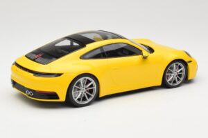 Porsche 911 992 Carrera 4S イエロー Minichamps 1:18 155067320 メタル - 画像 2/6