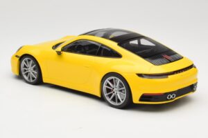 Porsche 911 992 Carrera 4S イエロー Minichamps 1:18 155067320 メタル - 画像 5/6