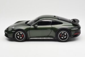 Porsche 911 992 Dakar オークグリーン メタリック Norev 1:18 187241 メタル - 画像 4/9