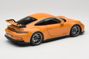 Porsche 911 992 GT3 Bahama Yellow Norev 1:18 187387 メタル - 画像 3/8