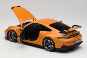 Porsche 911 992 GT3 Bahama Yellow Norev 1:18 187387 メタル - 画像 5/8