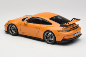 Porsche 911 992 GT3 Bahama Yellow Norev 1:18 187387 メタル - 画像 7/8