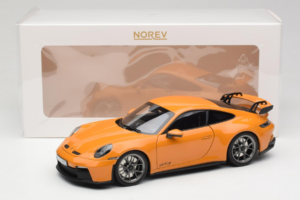 Porsche 911 992 GT3 Bahama Yellow Norev 1:18 187387 メタル - 画像 8/8