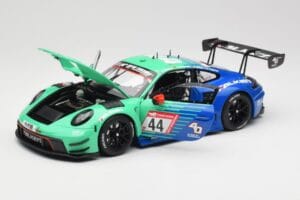 Porsche 911 992 GT3 R Falken #44 D. Eriksson / T. Heinemann 24 Hours of Nurburgring 2023 Minichamps 1:18 113236344 メタル - 画像 2/8