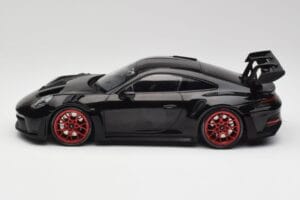 Porsche 911 992 GT3 RS ブラック & レッドホイール & ブラックデコール Minichamps 1:18 153062240 メタル - 画像 3/6